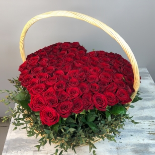 Сила любви - корзина из роз