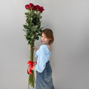 15 красных роз 140 см
