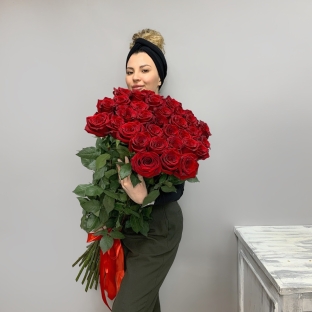 35 красных роз 100 см