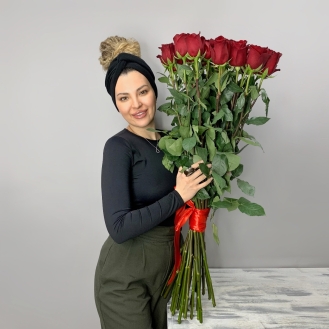 25 роз 100 см