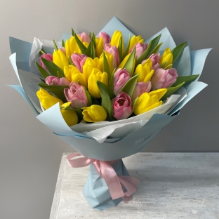 Звенящая весна -  31 тюльпан