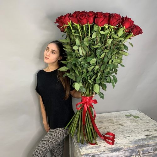 61 роза 110 см 