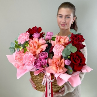 Корзина из французских роз