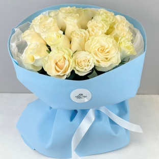 Нежное признание -  21 белая роза