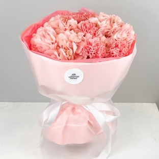 Румяная особа