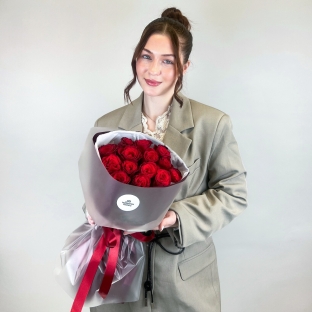 15 красных кенийских роз