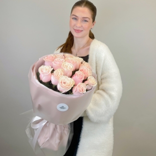 Нежный розовый - 15 пудровых роз