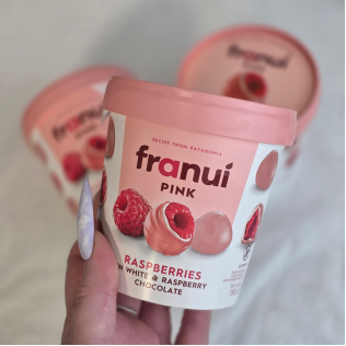Малина Franui в розовом шоколаде