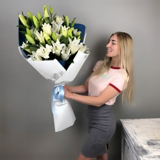 Роскошные лилии