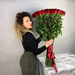 101 красная роза 110 см