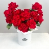 Композиция из 15 красных кенийских роз