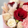 Розовая нежность Букет из роз, гвоздики и лагуруса