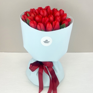 Мартовское утро - 25 красных тюльпанов 