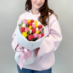 Весенние тюльпаны