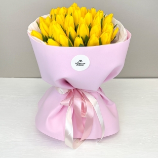 Мадейра - 35 желтых тюльпанов